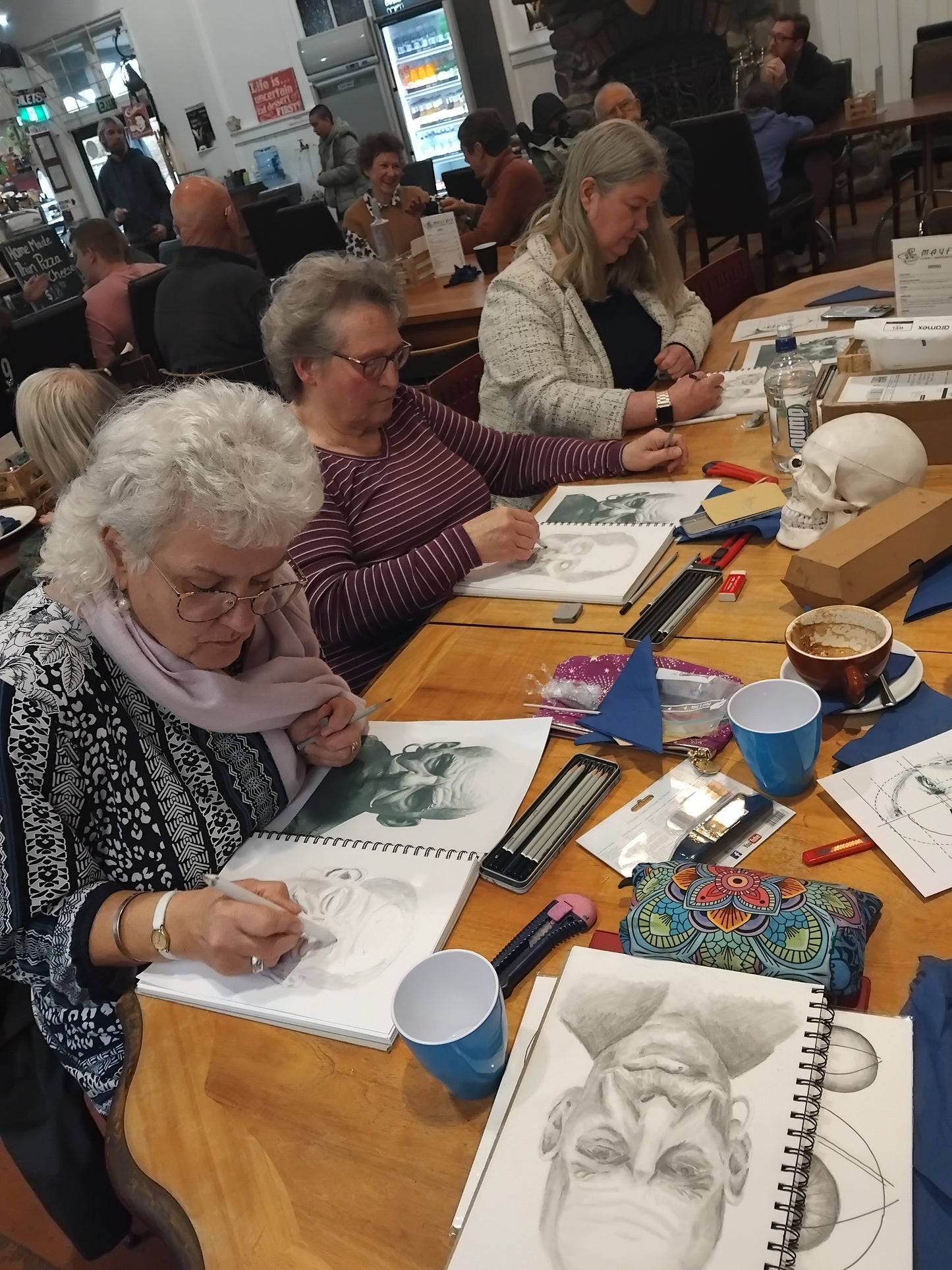 Weekly art meet-up. (Nov 12th-Dec 17th)