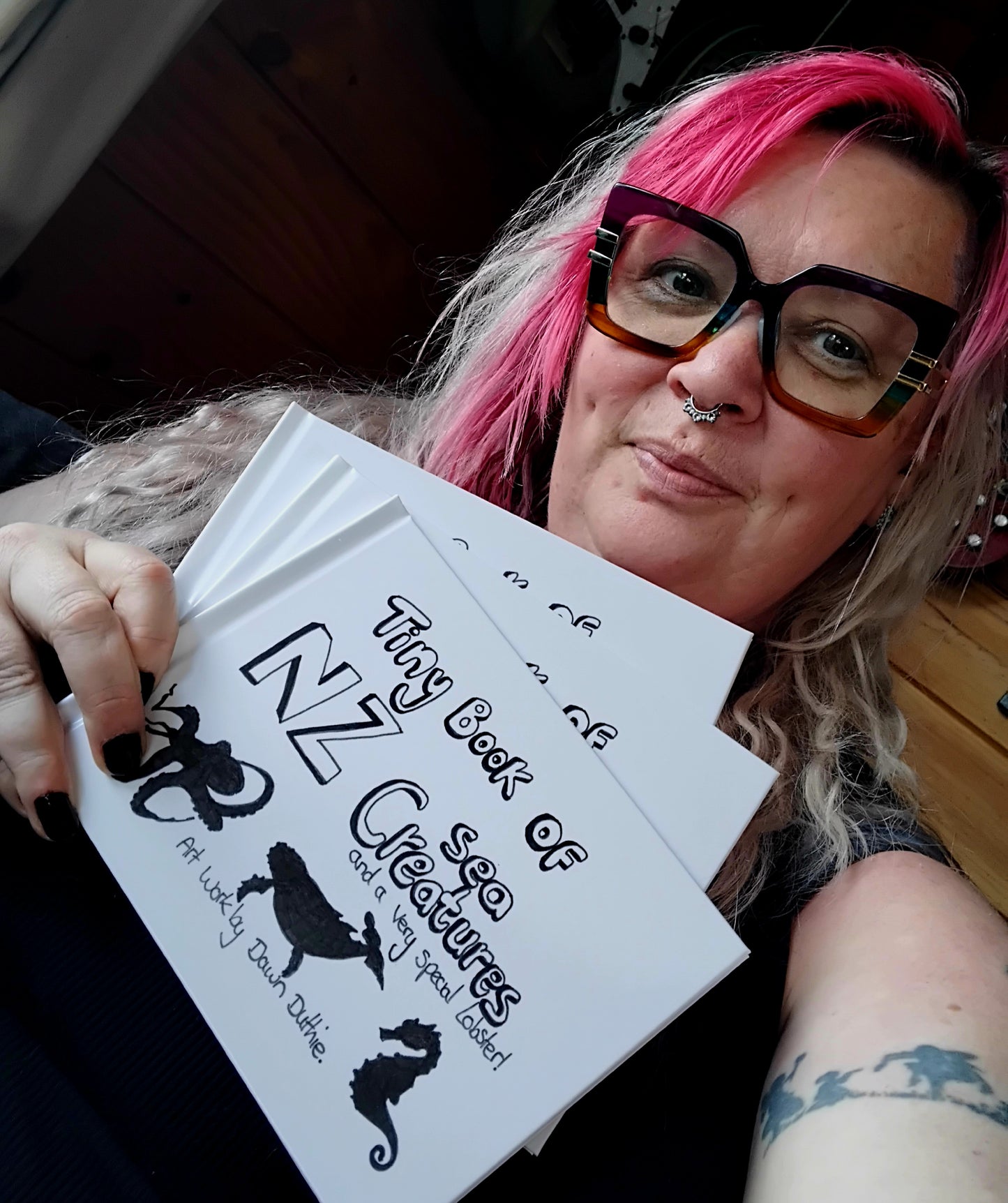 Tiny book of nz Sea creatures.